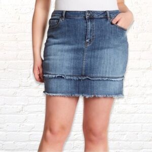 Melrose and Market Frayed Jean Skirt Size 29 Light Wash Blue Denim